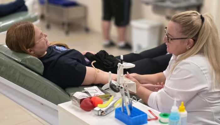 Estoques de sangue O- e O+ chegam a níveis críticos e Hemepar solicita doações